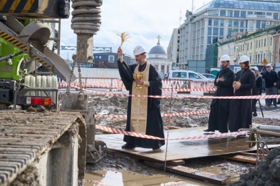 Завершена установка свай храма Бориса и Глеба